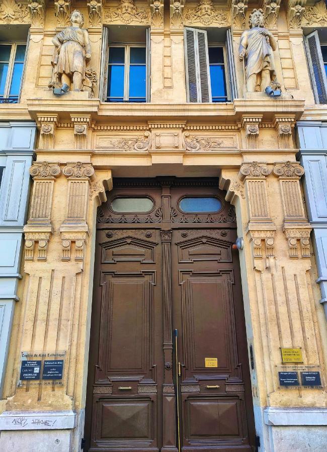 Appartemment Rue De La Republique, Joli Et Moderne Au Coeur Du Centre Marseilles Exterior foto